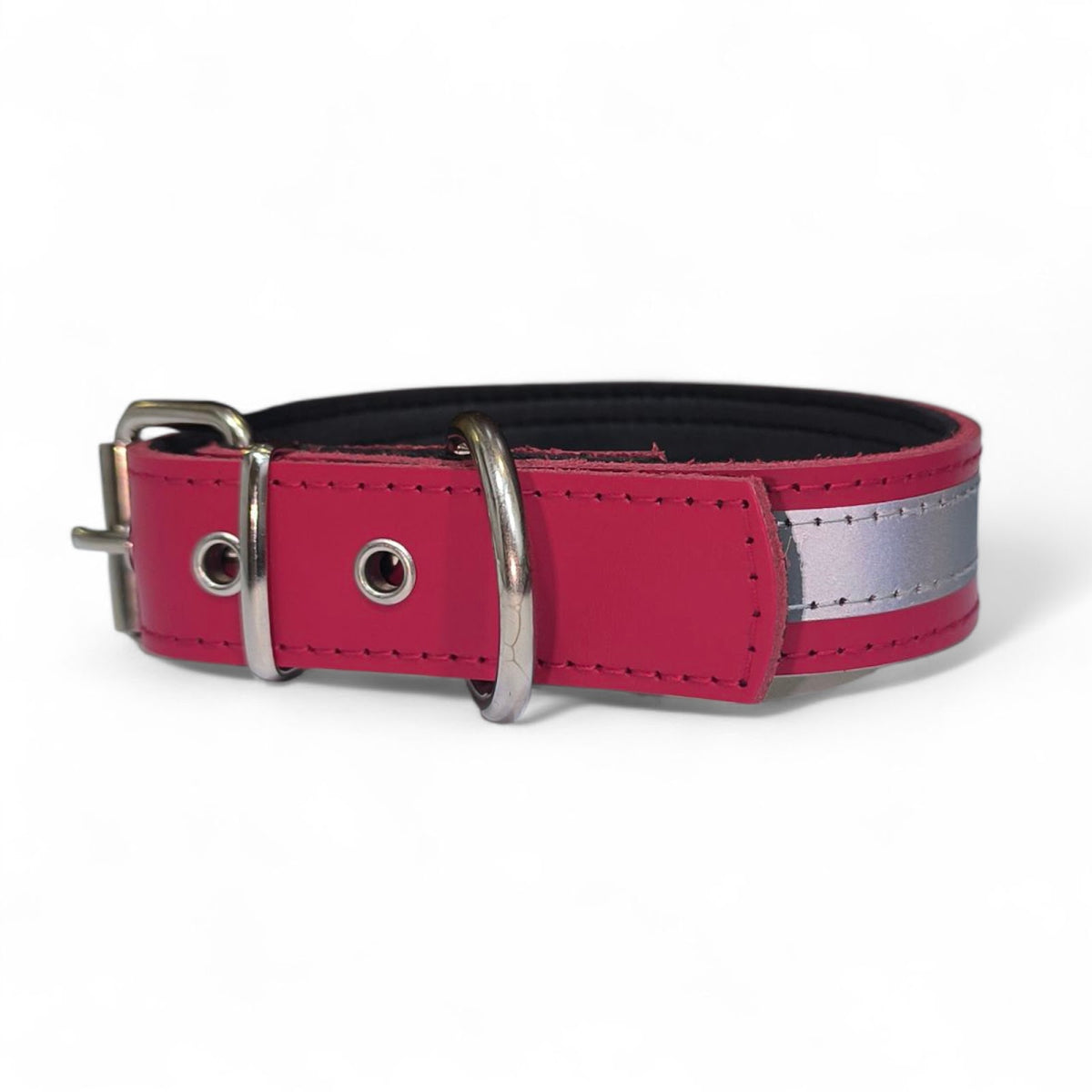 Collar de cuero reflectante