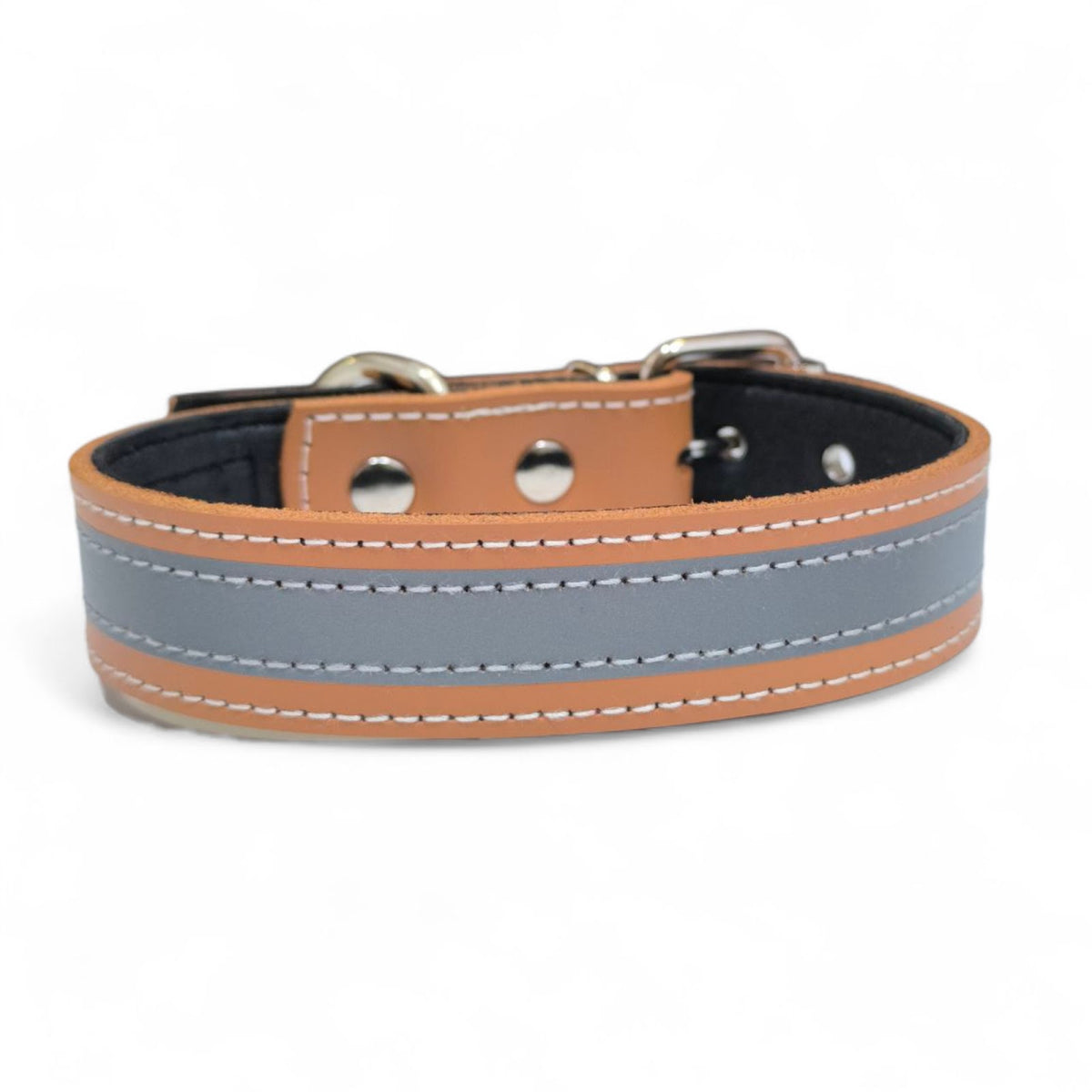 Collar de cuero reflectante
